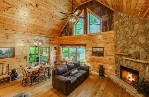 Gatlinburg - Pigeon Forge House | Mystical Mornings