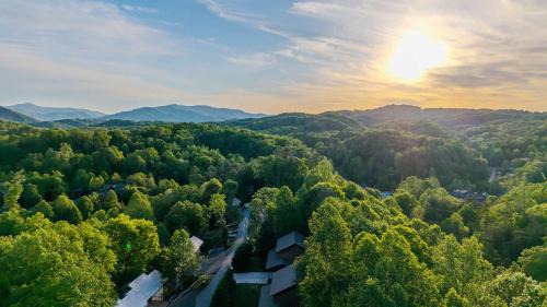 Gatlinburg - Pigeon Forge House | Mystical Mornings
