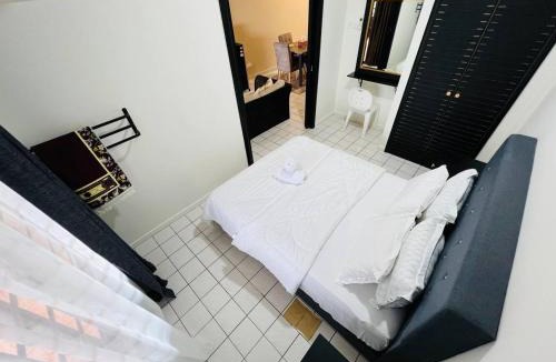 Taman Haji Zainal Apartment | MZR Homestay