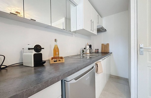 Quartier Saint-Clement - Jardin des Plantes Apartment | Nénuphar Appt Neuf Jardin Stationnement Gratuit Proche Centre Métro 1h30 Paris