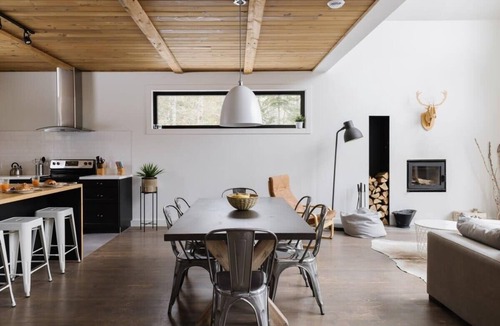 Chertsey Ski Chalet | Nômade - Spa, private lake access & stunning views