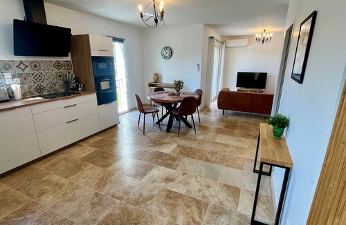 Sagries Apartment | N°3 Le Clos de l'Oliveraie - Balcony - 1st floor - 1 bed, Le Clos de l'Oliveraie Appt 3