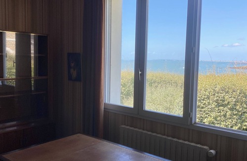 Saint-Marc-sur-Mer Villa | n"Beachfront villa in Pornichet, with direct access to the sea"