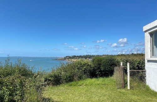 Saint-Marc-sur-Mer Villa | n"Beachfront villa in Pornichet, with direct access to the sea"