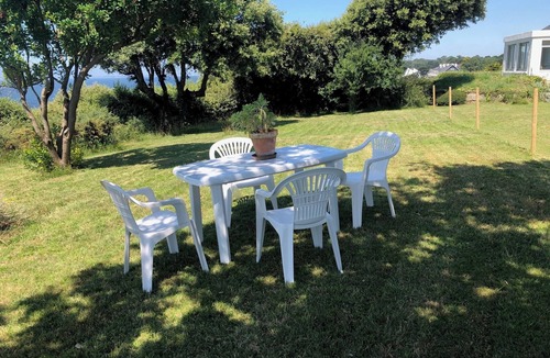 Saint-Marc-sur-Mer Villa | n"Beachfront villa in Pornichet, with direct access to the sea"