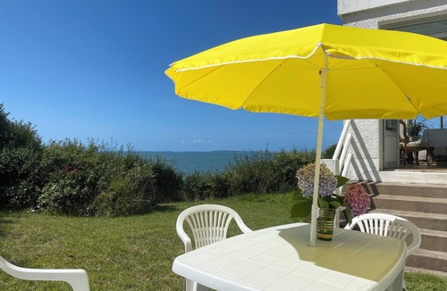 Saint-Marc-sur-Mer Villa | n"Beachfront villa in Pornichet, with direct access to the sea"