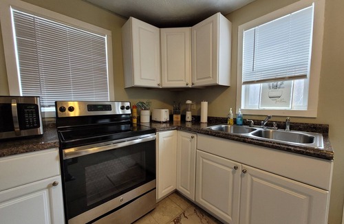 Millville House | n Farmhouse Retreat Sleeps 6, Yard for Tents, Near River + C&O Canal