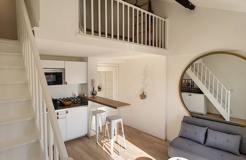 Centre Ville-Gare Apartment | N&J - DUPLEX MIROIR - Hyper center - Top floor