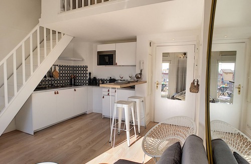 Centre Ville-Gare Apartment | N&J - DUPLEX MIROIR - Hyper center - Top floor