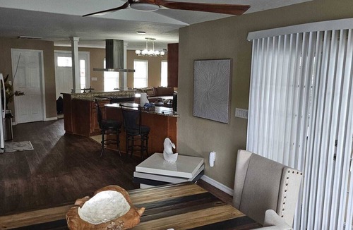 Sebring House | n“Peaceful villa with pool, near lakes, shops & highways – perfect getaway”