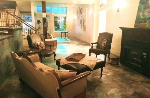 Cowan Hotel | n Q. ensuite room in Historic Railroad Inn & town. Continental Breakfast.
