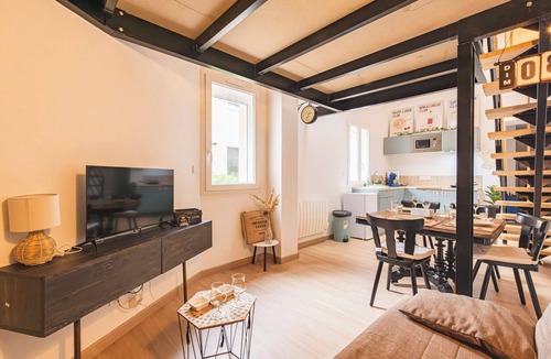 Coutures Apartment | N1 industrial loft in Reims