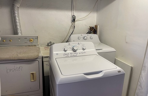 Olney-Oak Lane House | N2 north philadelphia , quiet one room