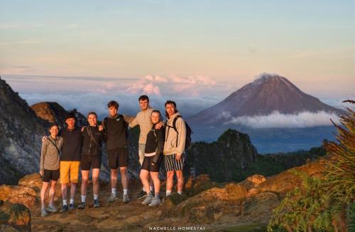 Berastagi Bed & Breakfast | Nachelle Homestay