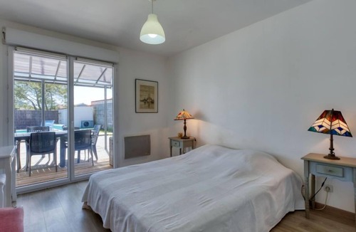 Vensac House | Nael by Interhome