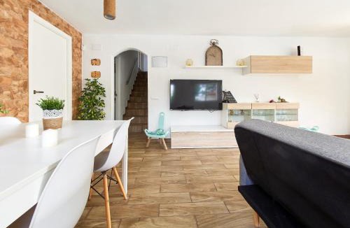 Les Tres Cales Villa | Naizan