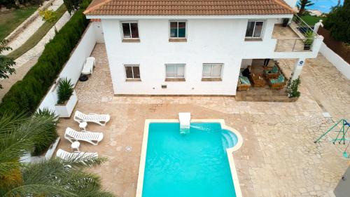 Les Tres Cales Villa | Naizan