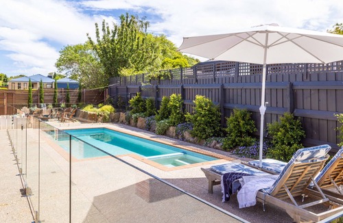 Romsey House | Naje House Macedon Ranges - Pool, Spa, Firepit