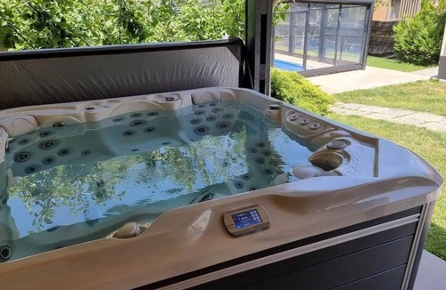 Jagny House | Nalan Johannisien, Maison piscine chauffée-Spa