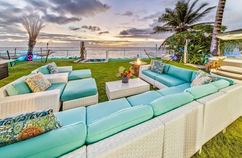 Hauula House | Nalu Beach Retreat - Luxe beachfront!