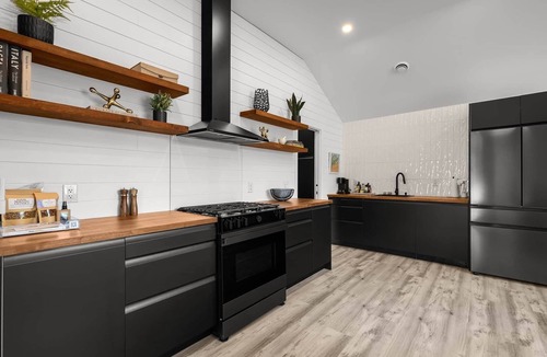 Porters Lake Villa | Nalu Lakeside Villa