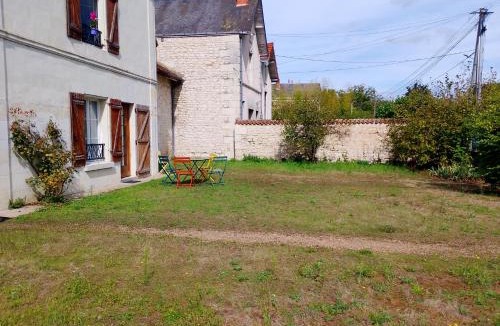 Moussais-la-Bataille Apartment | Namasté 'Au vieux Poitiers'