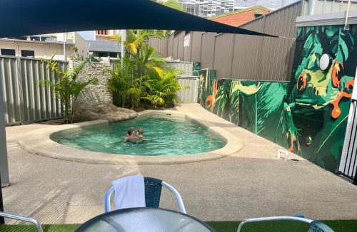 Nambour Hotel | Nambour Heights Motel