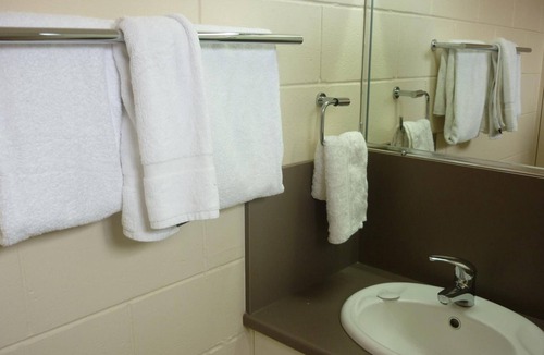 Nambour Hotel | Nambour Lodge Motel