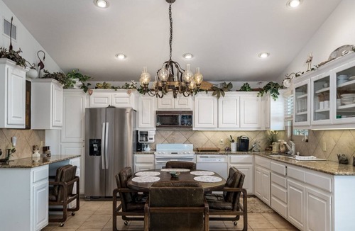 City-by-the Sea House | Nanas Cabana | Canal Views + Boat Dock!