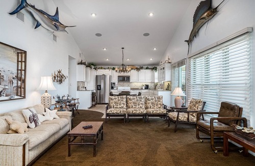 City-by-the Sea House | Nanas Cabana