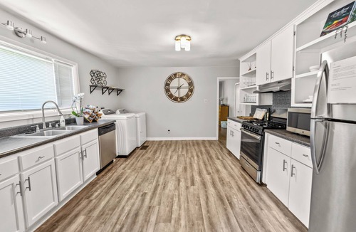 Central Gardens House | nAnnesdale Duplex #1 - Spacious & Central - 3bed, 2bath - 5 mins to Downtown!