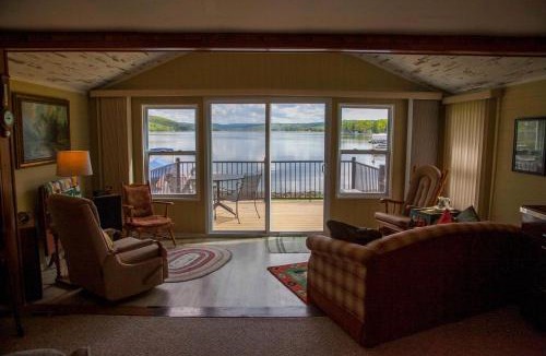 Dundee House | Nannie Bell's Cottage