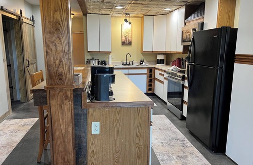 Jonesboro House | Nanny's Place-Cozy Entire Home Getaway B&B by Shawnee Hills Wine Trail and Parks
