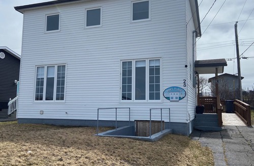 Grand Bank House | Nan’s Place Vacation Home! Traditional salt box home w/accessibility ramp