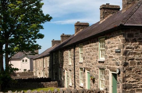 Rhyd-y-clafdy Hotel | Nant Gwrtheyrn