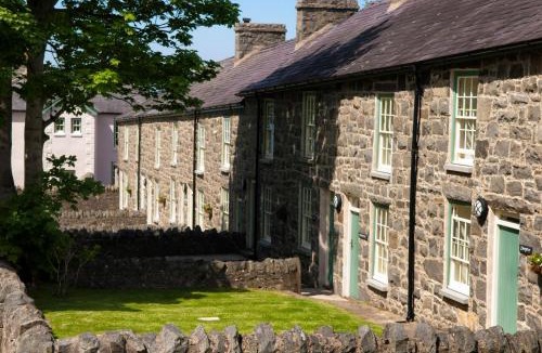 Rhyd-y-clafdy Hotel | Nant Gwrtheyrn