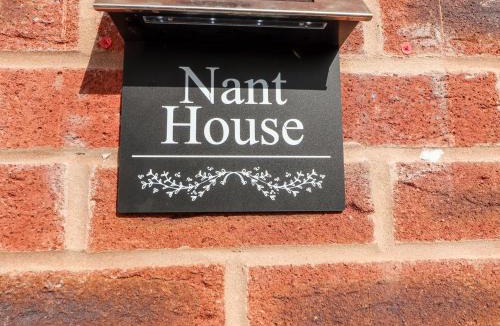 Wrexham House | Nant House
