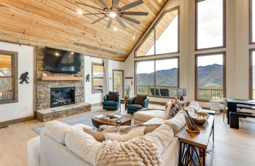 Andrews House | Nantahala Forest Cabin w/Fire Pits & Hot Tub!