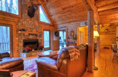 Topton House | Nantahala Riverside Cabin cabin