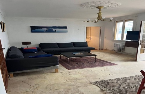 Bout des paves-Chene des Anglais House | Nantes House sleeps 7 Quick access all directions Airport