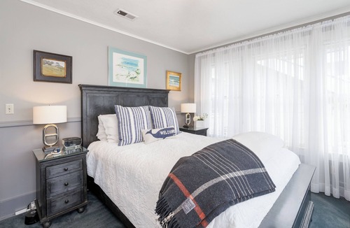Half Moon Bay Bed & Breakfast | Nantucket Whale Inn