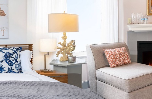 Half Moon Bay Bed & Breakfast | Nantucket Whale Inn