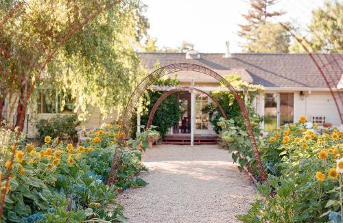 St. Helena Bed & Breakfast | Napa Farmhouse Inn