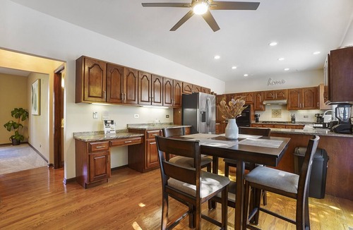 Naperville House | Naperville FHS Rental - Harmony Ct