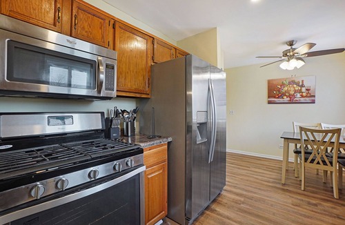 Fox Valley House | Naperville FHS Rental - Woodview Ct