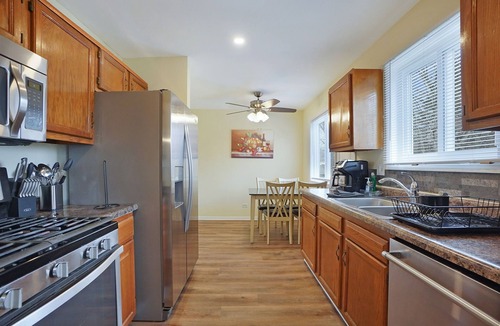 Fox Valley House | Naperville FHS Rental - Woodview Ct