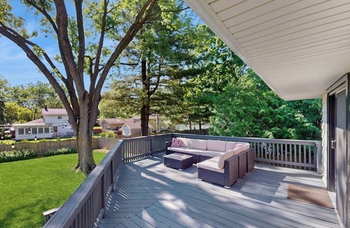 Naperville House | Naperville Spacious Nest - 3BDR/2.5 BTHR