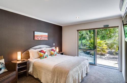 Eskdale Bed & Breakfast | Napier B&B - Tequila Sunrise