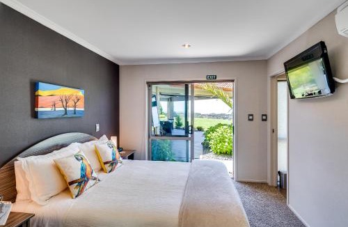Eskdale Bed & Breakfast | Napier B&B - Tequila Sunrise
