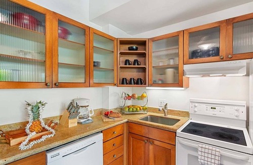 Napili Condo | Napili Shores D227 OceanFront Resort w Pool, Steps to Sandy Beach